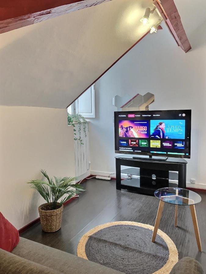 Wonderhost, Au Calme En Hypercentre Avec Parking Apartment Pau Exterior photo